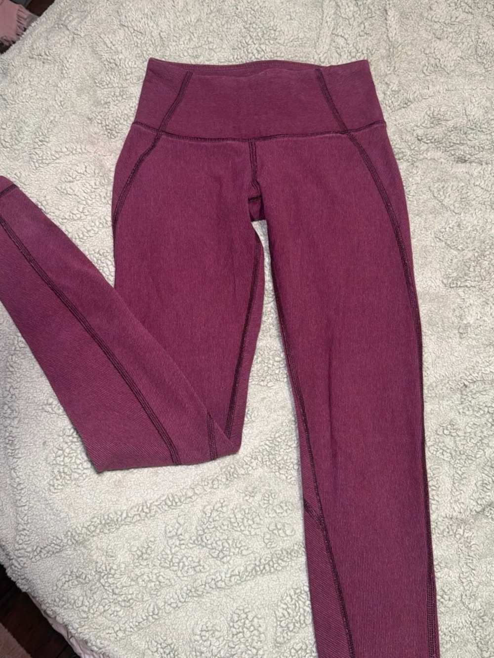 Lululemon warm High-Waisted Women’s Leggings in Plum